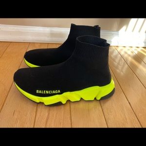 balenciaga speed trainer neon green
